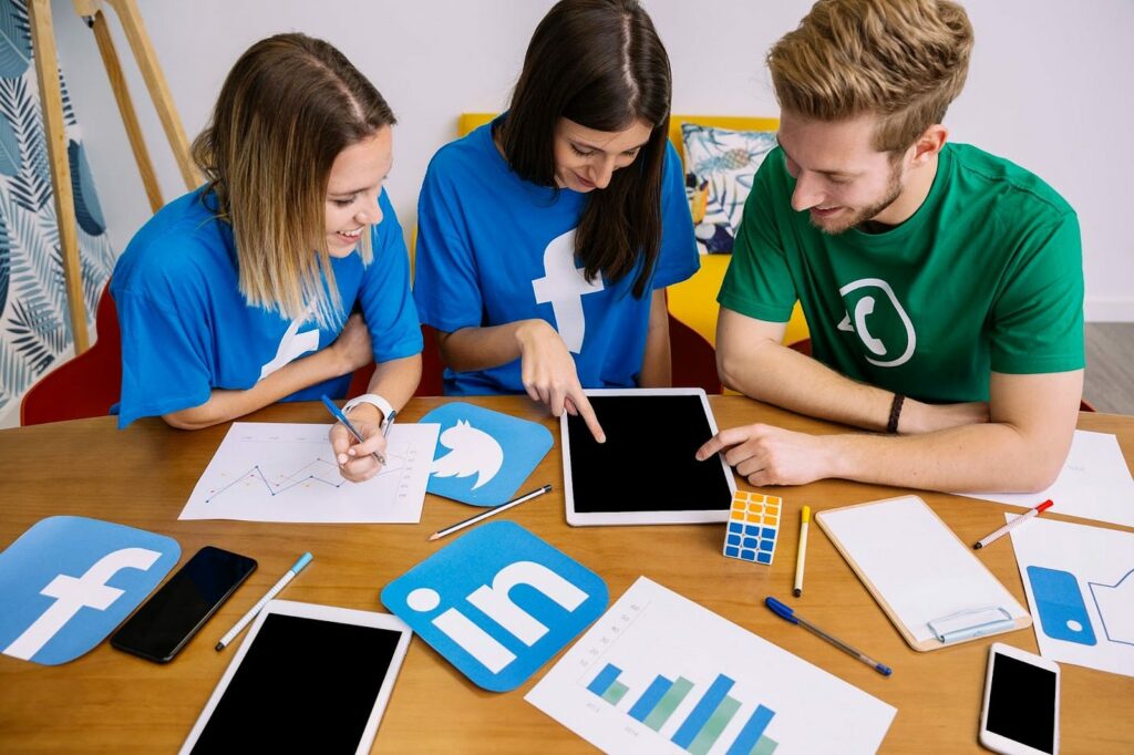 Advanced Analytics for Social Media: Beyond...